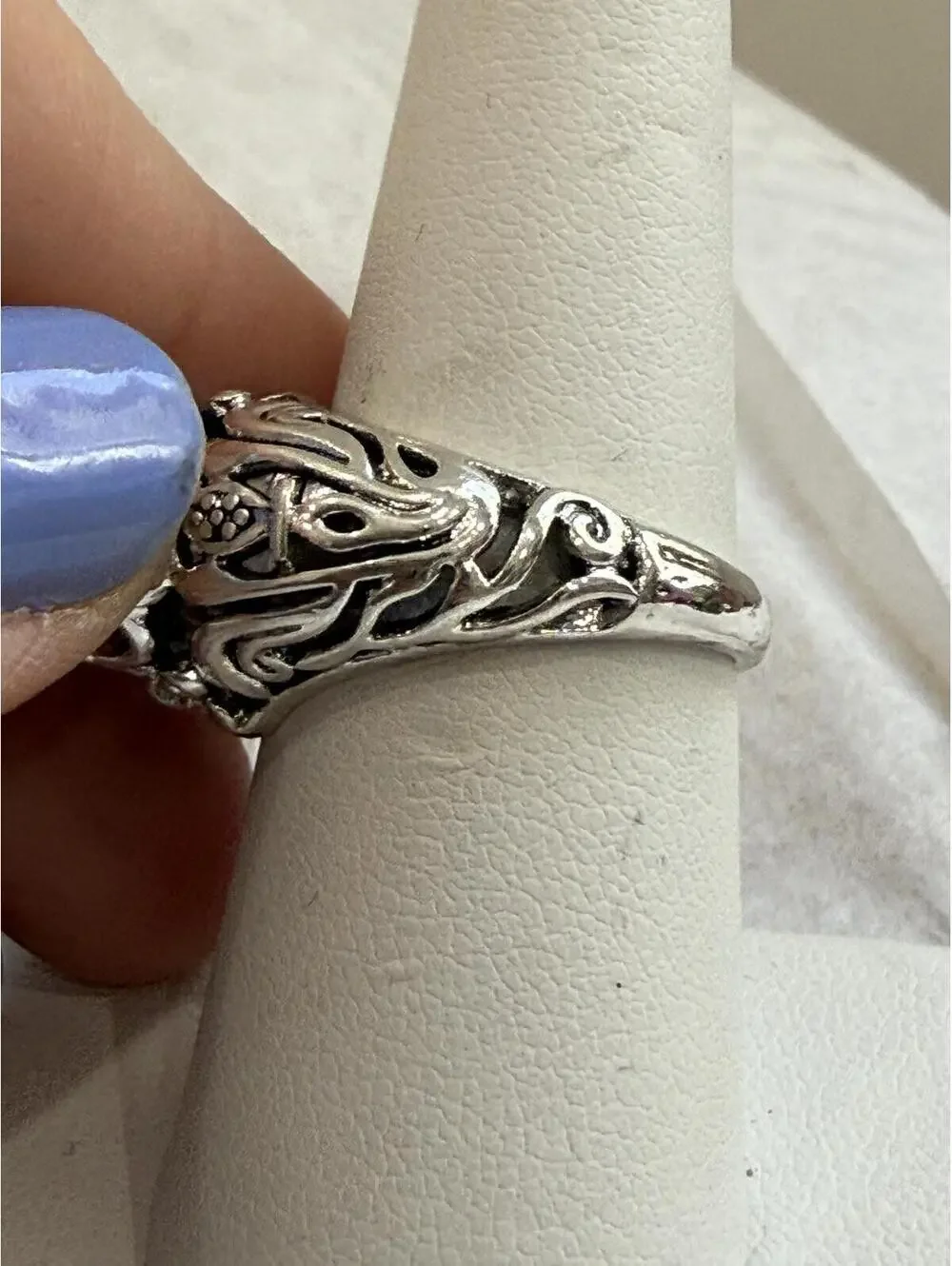 Vintage Style Silver Ring with Dark Red Gemstone Size 7.25